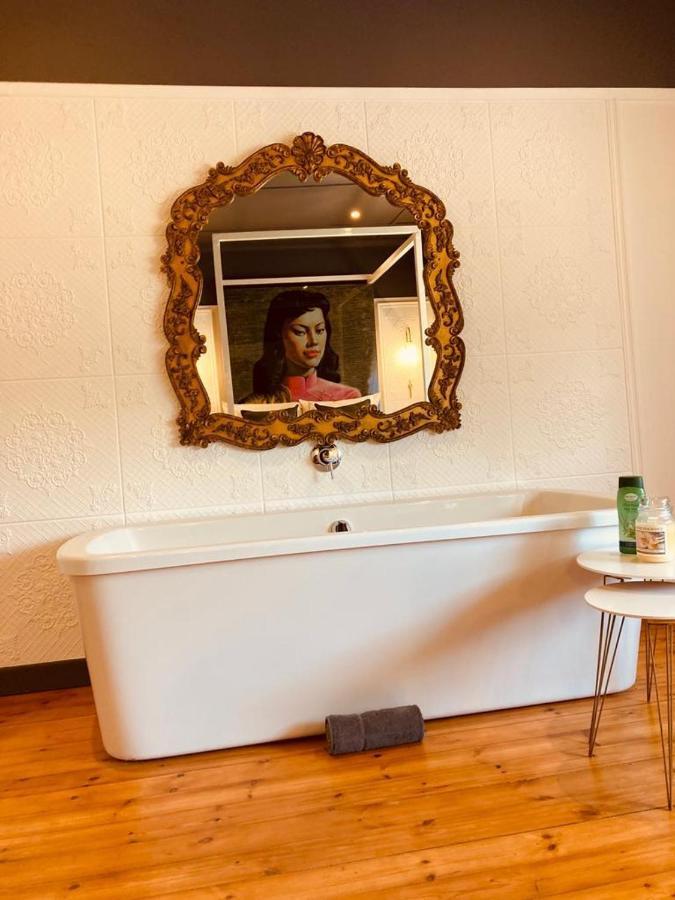Cellar In Town Bed & Breakfast Robertson Bagian luar foto