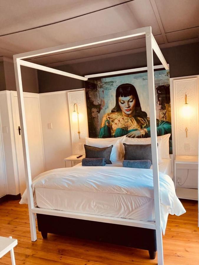 Cellar In Town Bed & Breakfast Robertson Bagian luar foto